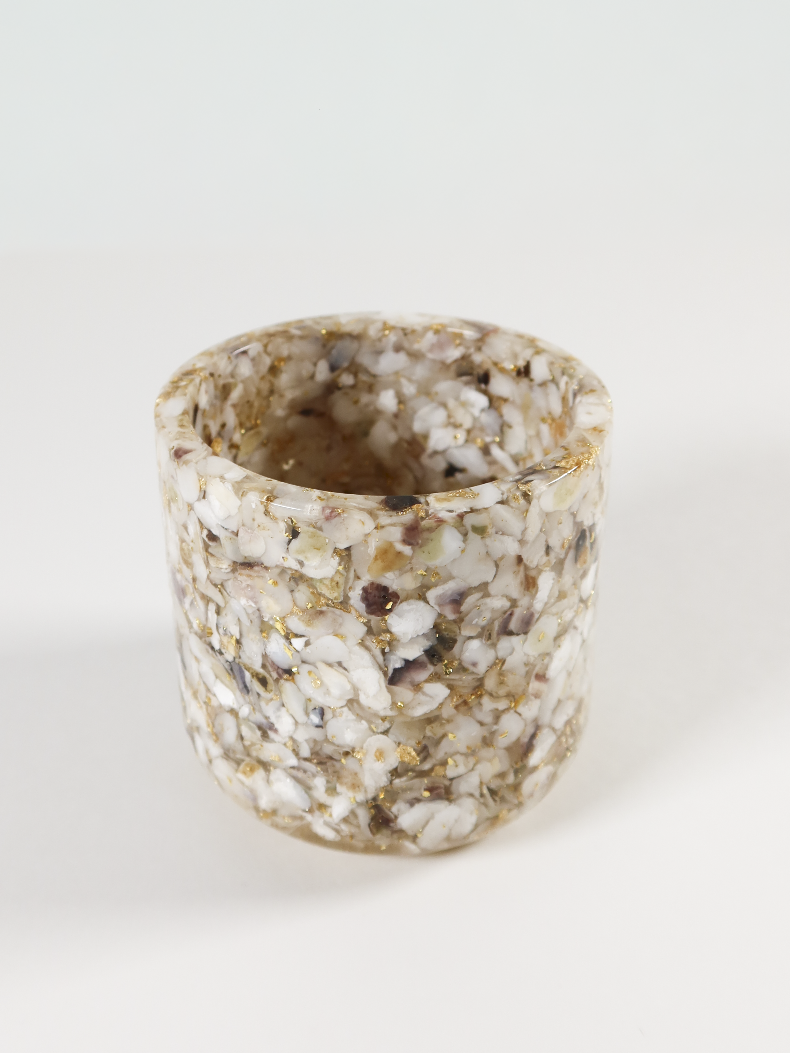CACHE-POT